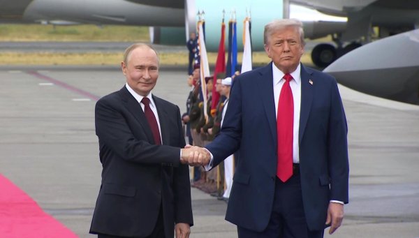 配资论坛官网登录入口 美俄总统在阿拉斯加举行会晤